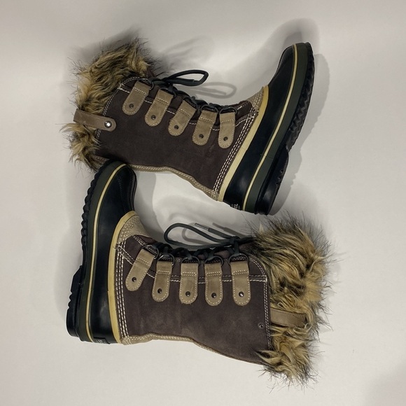 SOREL JOAN OF ARCTIC SNOW BOOTS FAUX FUR WATERPROOF BLACK & TAUPE WOMEN’S SZ 5 - Picture 7 of 10